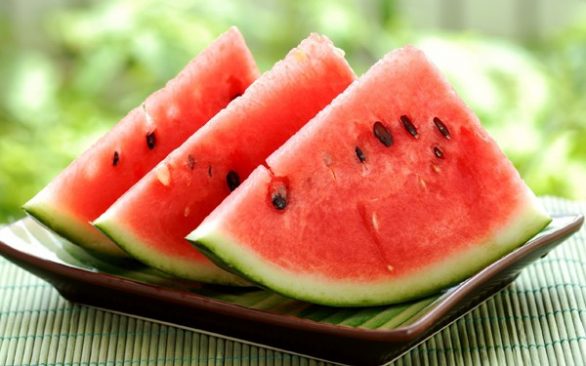 Dưa hấu không nên ăn buổi tối. (Ảnh: hatgiongf1.com)